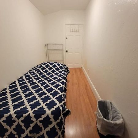 182 Bedrooms Near Fenway & Dowtown Бостон Экстерьер фото
