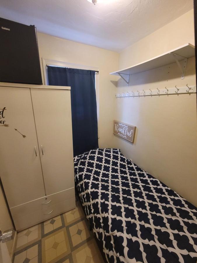 182 Bedrooms Near Fenway & Dowtown Бостон Экстерьер фото