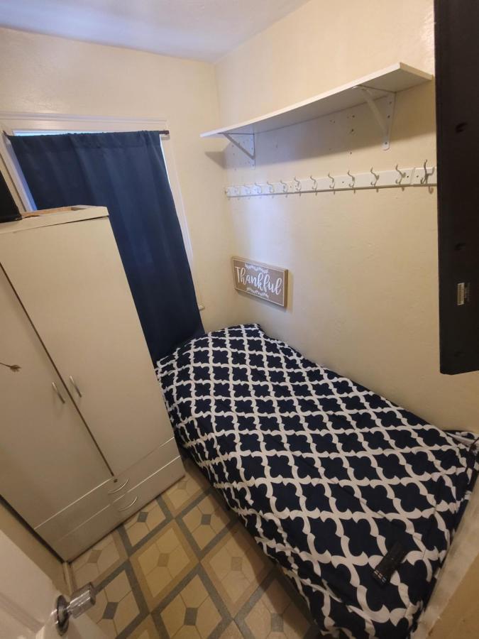 182 Bedrooms Near Fenway & Dowtown Бостон Экстерьер фото