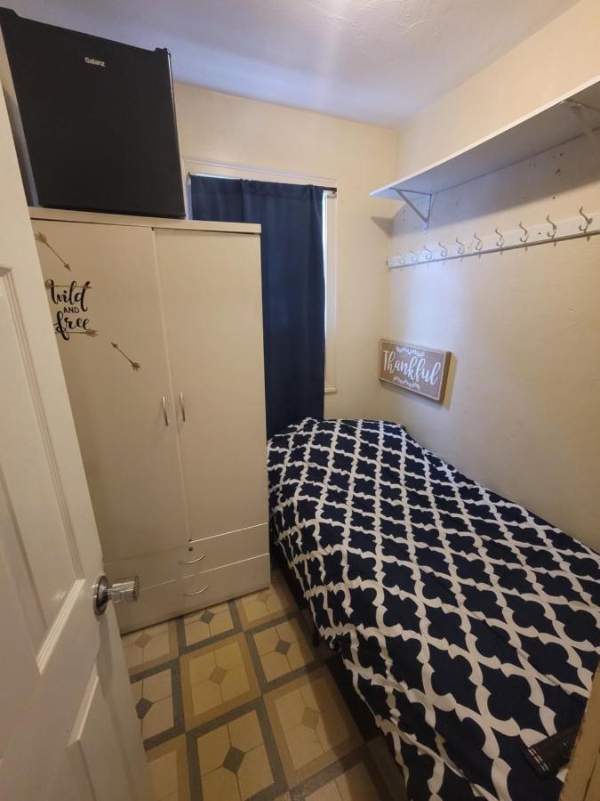 182 Bedrooms Near Fenway & Dowtown Бостон Экстерьер фото