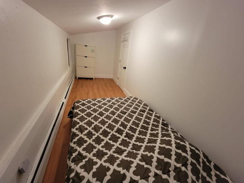 182 Bedrooms Near Fenway & Dowtown Бостон Экстерьер фото